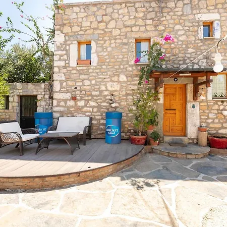 Captivating Stone House With Patio Near Beach In The Heart Of Apartment *